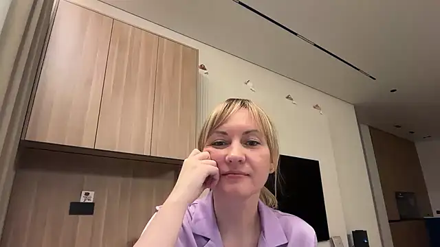 Dorielle Adlı Modelin Canlı XXX Sohbeti