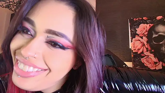 EvaaFoxxy1 – Live XXX-chat