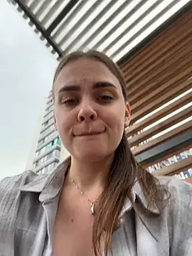 KristiRich Adlı Modelin Canlı XXX Sohbeti