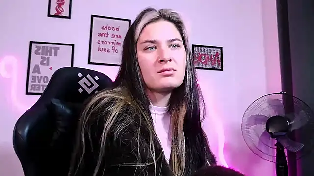 Živý XXX chat AlisaFrost