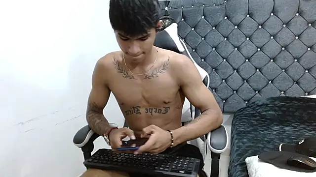 luka_big18 Live XXX-Chat