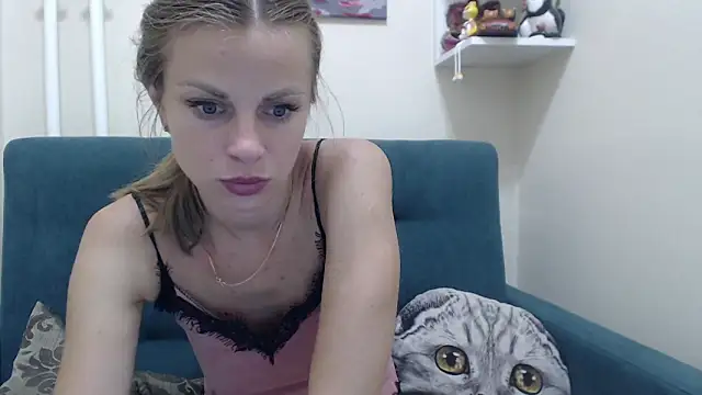 Chat +18 de BustyBlondyShow ao vivo