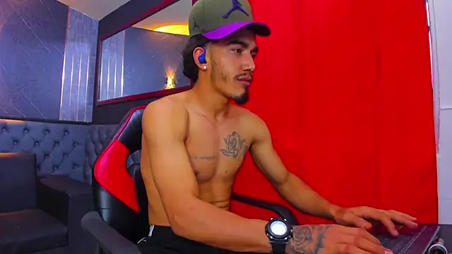 Dominant_kiingn Live XXX chat