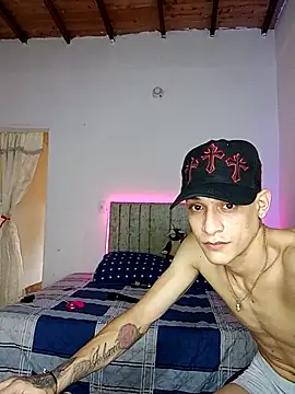KevinG_77's Webcam Show
