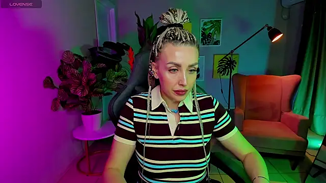 Czat XXX na żywo – MonicaRiley