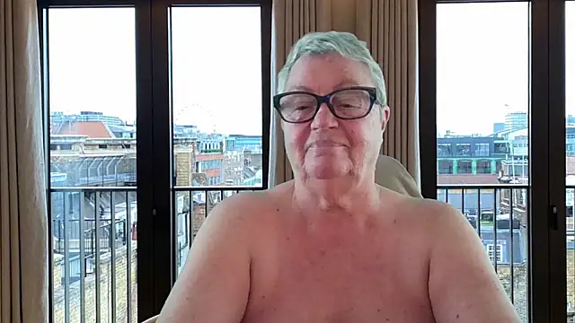 Mystery-Grandmother Webcam show