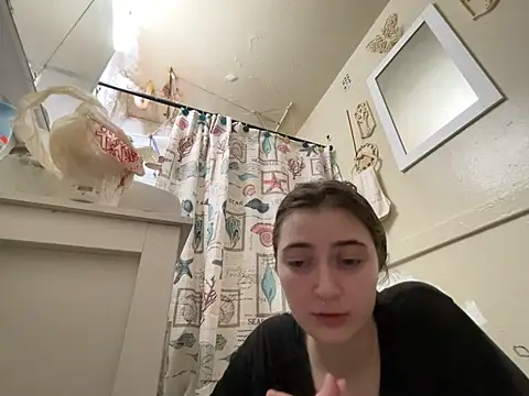 Snowbunnycake_131's Live XXX Chat