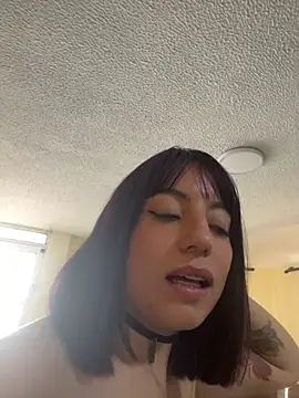 Czat XXX na żywo – Mia_fiire