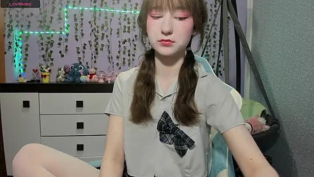 צ'אט XXX בשידור חי של Yoonhee_ki