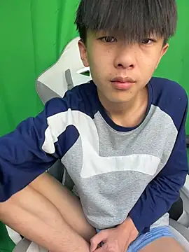 DD-101's Live XXX Chat