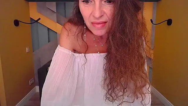 دردشة EllaLong الجنسية المباشرة