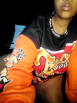 CURVEYDOLLXX's Live XXX Chat