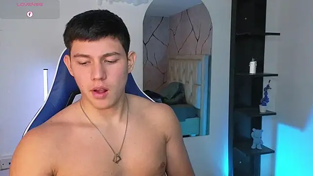 JamesCr_ Show Webcam
