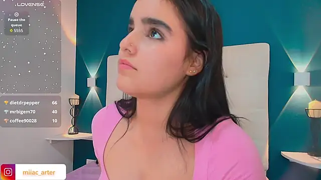 Chat +18 de MiaaCarter_ ao vivo