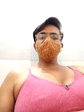 عرض كام bottom_monty