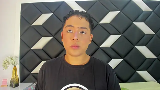 Webkamerová show darian_lafortezaa