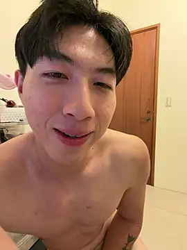 Ace_Min32100 Chat XXX in diretta
