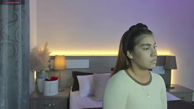 Chat XXX ao vivo de ZarahFoxx