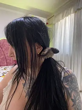 Pokazy przed kamerką – eva_sexx69