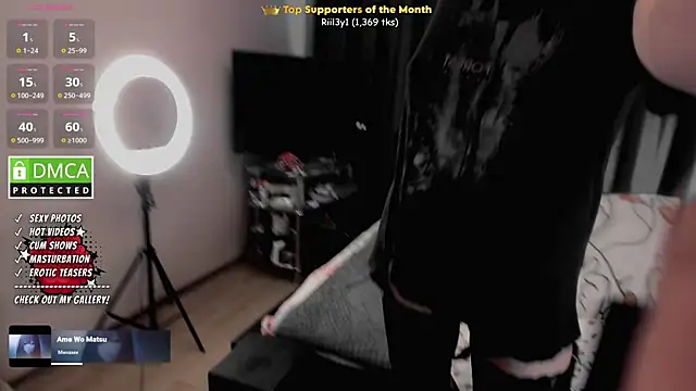 Lee_Loo Adlı Modelin Web Kamerası Şovu