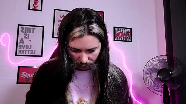 AlisaFrost's Live XXX Chat