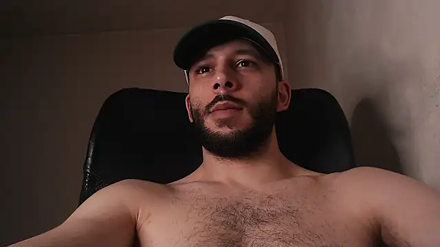 XXX chat uživo modela henryaxe