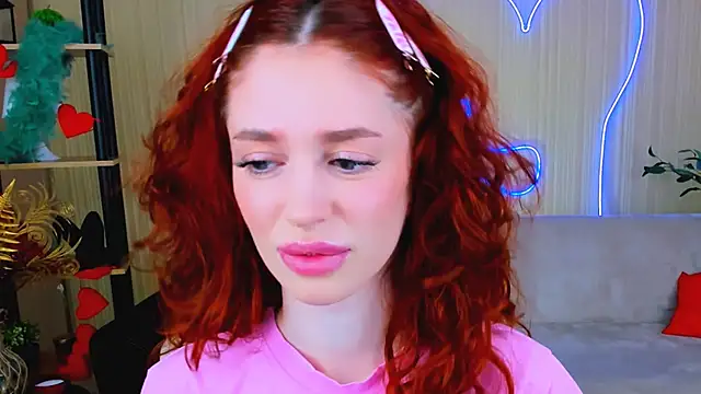 ChristinaConteeree Adlı Modelin Canlı XXX Sohbeti