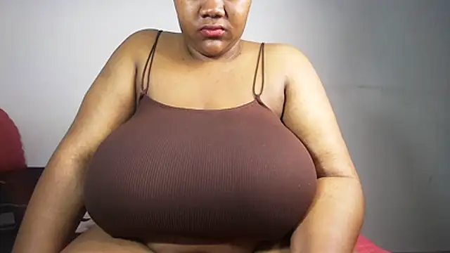 Suger-Boobs Adlı Modelin Canlı XXX Sohbeti