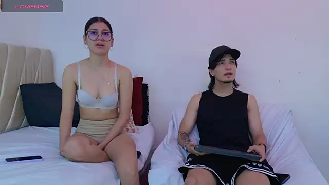 sweetauracouple – Naživo XXX chat