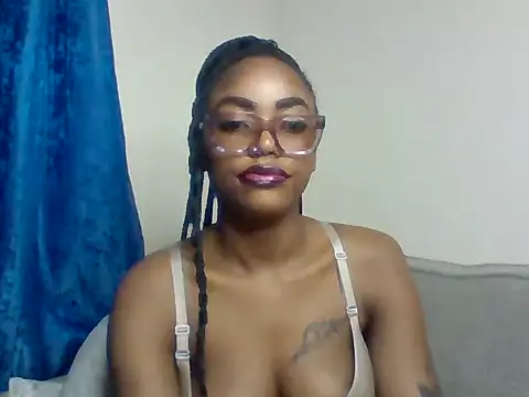 _crystal_princesss Adlı Modelin Canlı XXX Sohbeti