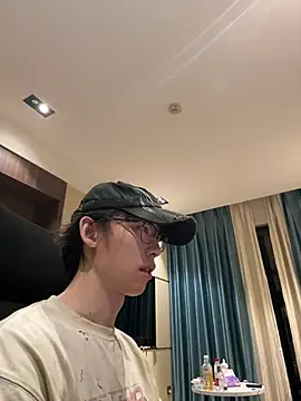 1a1a1alll: διαδικτυακό σόου στην κάμερα