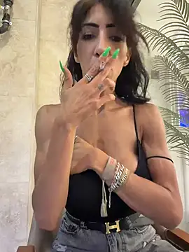 Yasmiinee Webcam-Show