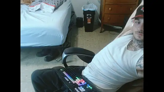 XXX chat uživo modela DADDY_KANE8---
