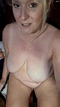 Živý XXX chat Bella_Squirts