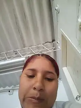 sharlotmuk Chat XXX in diretta