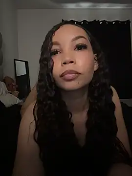 nikkiloveee XXX чат на живо