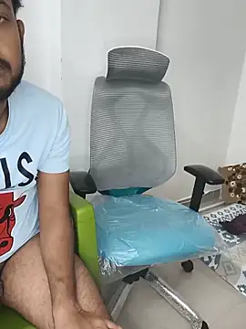 I_am_ur_amisha XXX чат на живо