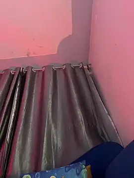 XXX chat uživo modela _Thirteen