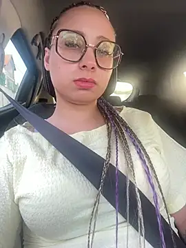 queenlo_xxx's Live XXX Chat