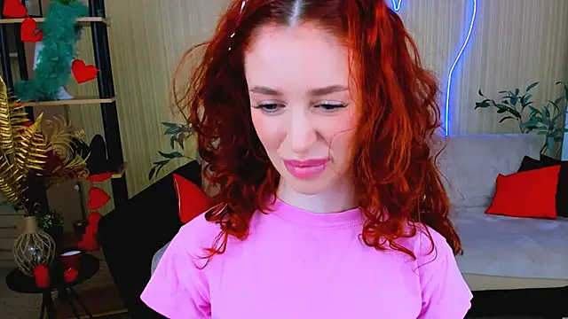 ChristinaConteeree Chat XXX live