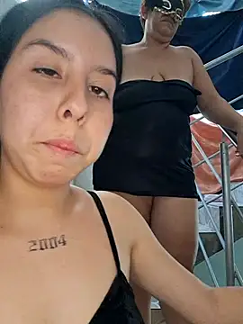 HOTANDSKINNY's Live XXX Chat