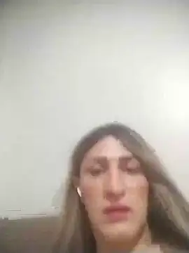 ingishemale1 Show in webcam
