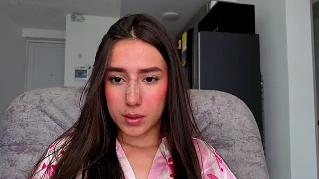 Živý XXX chat Adhara_Kitten