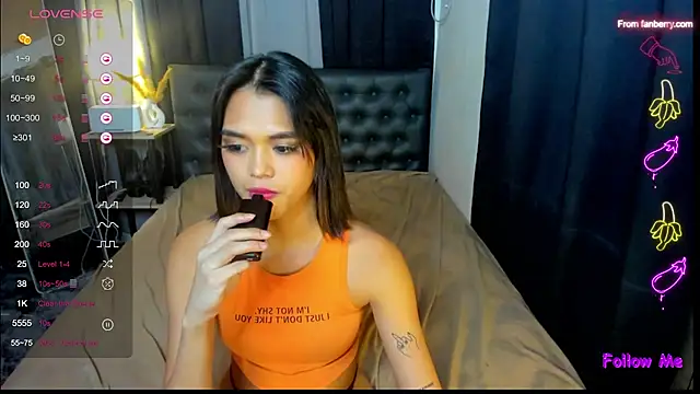הופעת וובקאם של bellamoonlightX