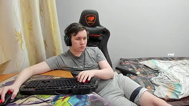 iliaskrislove 网络视讯表演