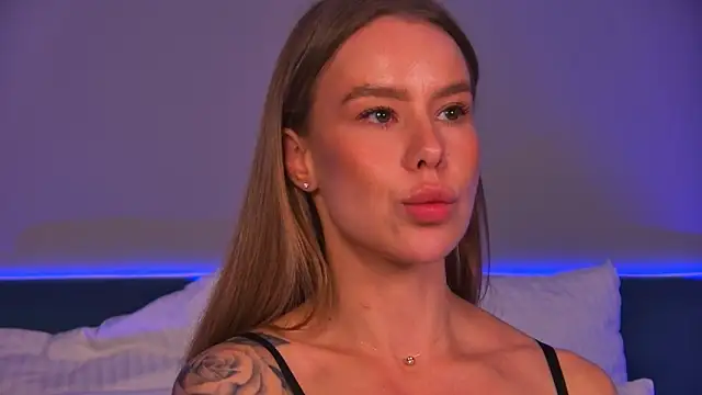 AshleyRoysen Webbikameraesitys