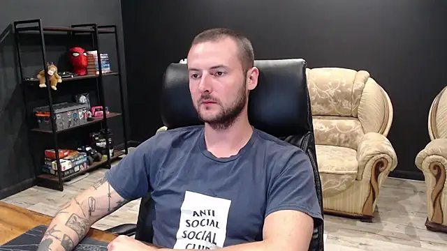MihasikDn Live XXX chat