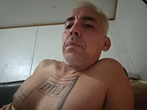 Chatroom XXX en direct de Xoc8_