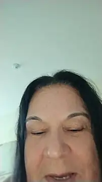 Živý XXX chat Yaya_Mineira