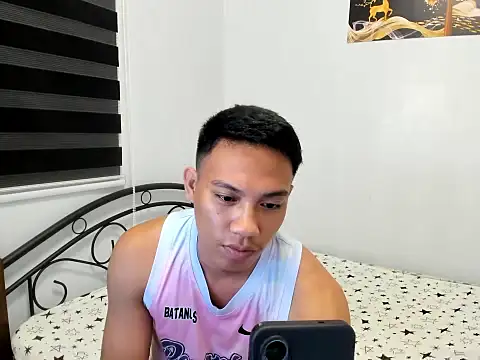 urfucker_vinz Pertunjukan Webcam